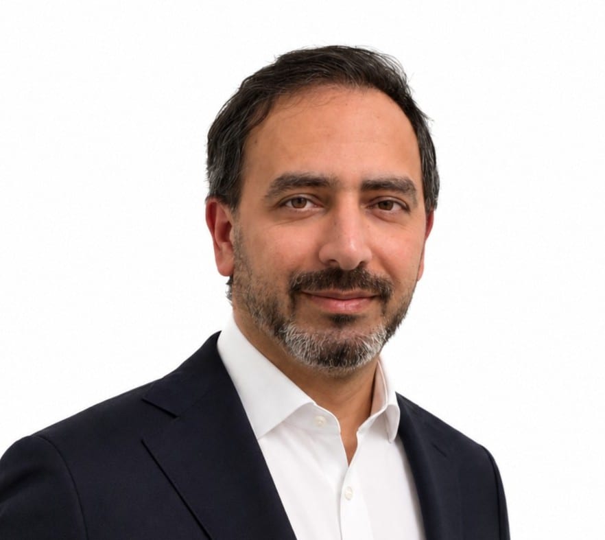 Portrait of Dr Soroosh Jalilvand